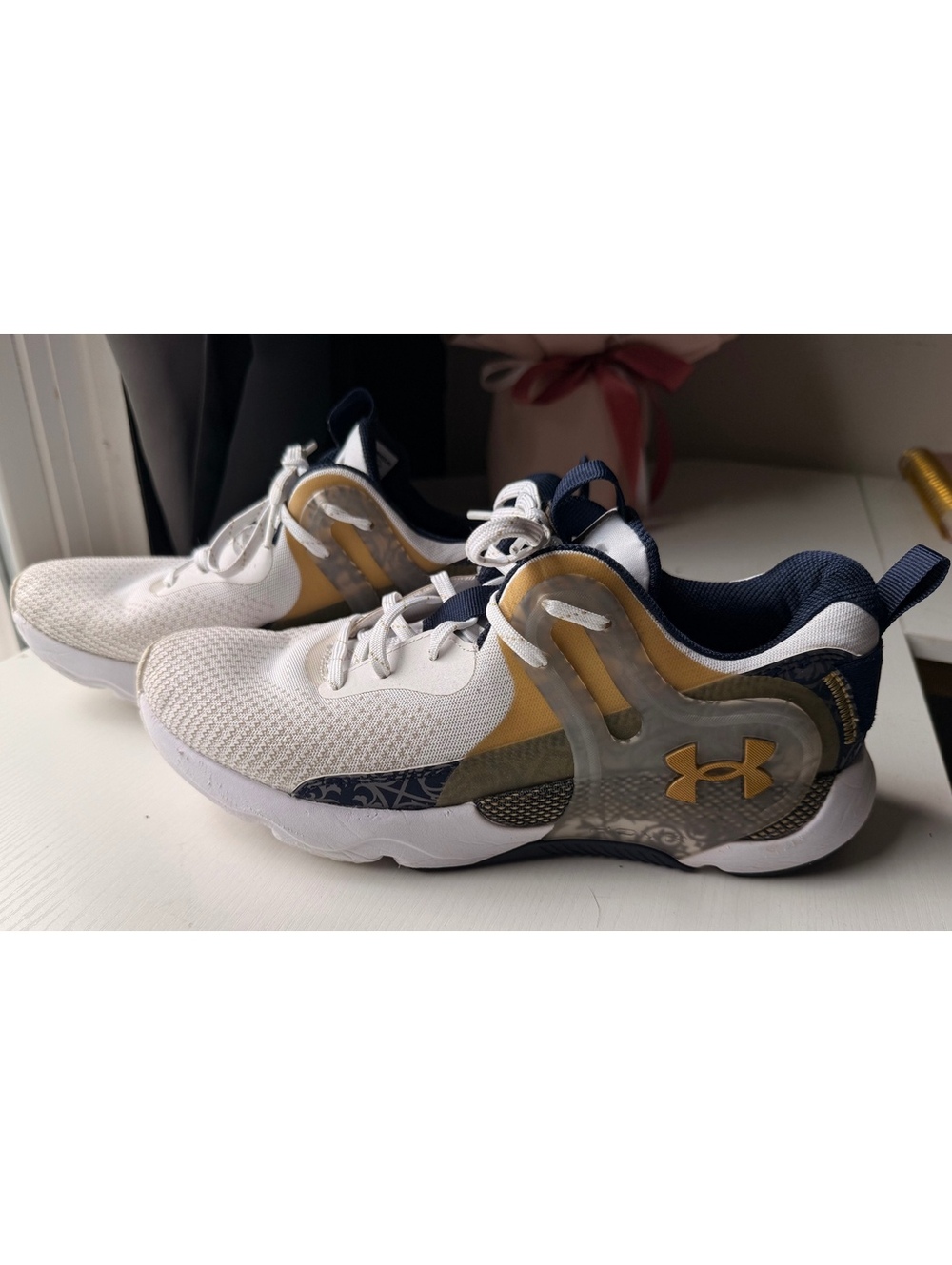 Under Armour Bandit 2 Men’s Size 9.5 Running Shoes White Gold Navy